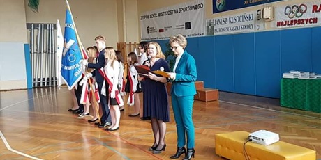 Powiększ grafikę: apel-podsumowujacy-sezon-sportowy-2019-160974.jpg